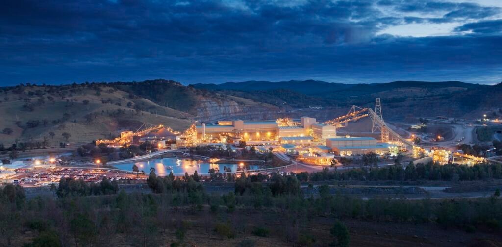 Huge Cadia gold mine ordered to reduce polluting dust. Is it safe to live near a mine like this?